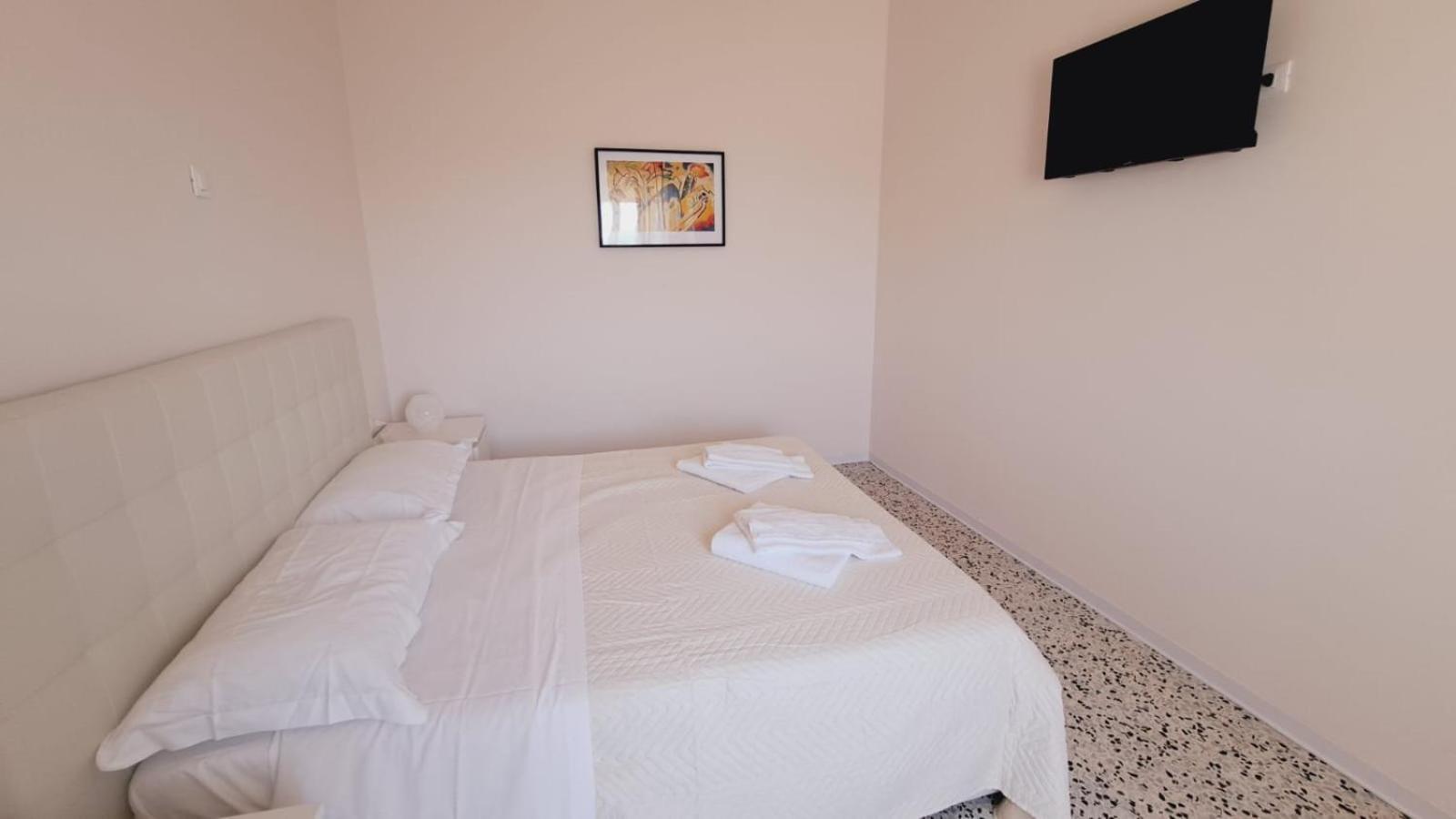 B & B Le Tre Rose Tollo Exterior photo