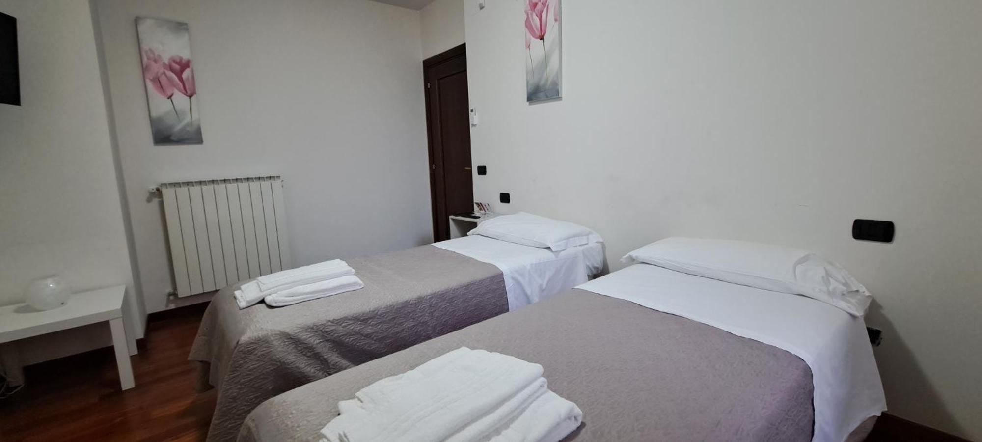 B & B Le Tre Rose Tollo Exterior photo